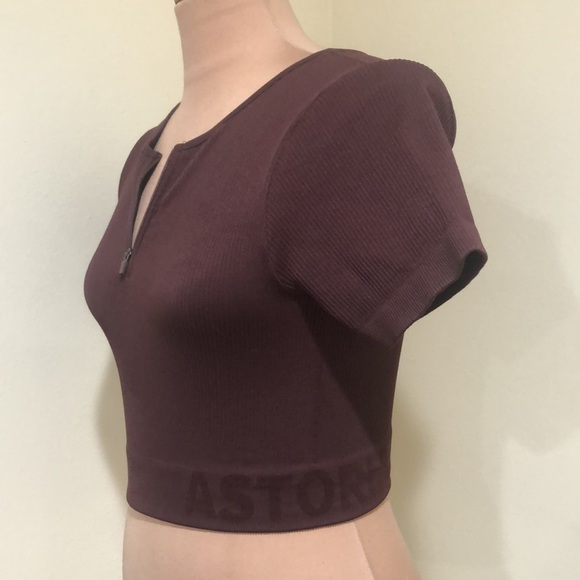 Astoria Seamless Ribbed Series Zip Quarter-Sleeve Crop Top Size Medium Espresso - Picture 3 of 8